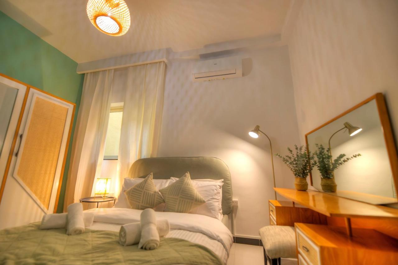 Beautifully Furnished Seafront 4 Bedrooms Goslm-4 Sliema Kültér fotó