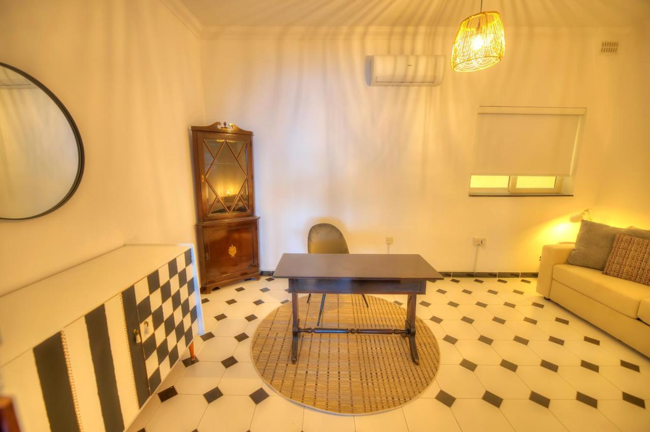 Beautifully Furnished Seafront 4 Bedrooms Goslm-4 Sliema Kültér fotó