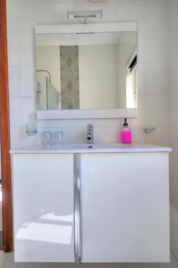 Beautifully Furnished Seafront 4 Bedrooms Goslm-4 Sliema Kültér fotó