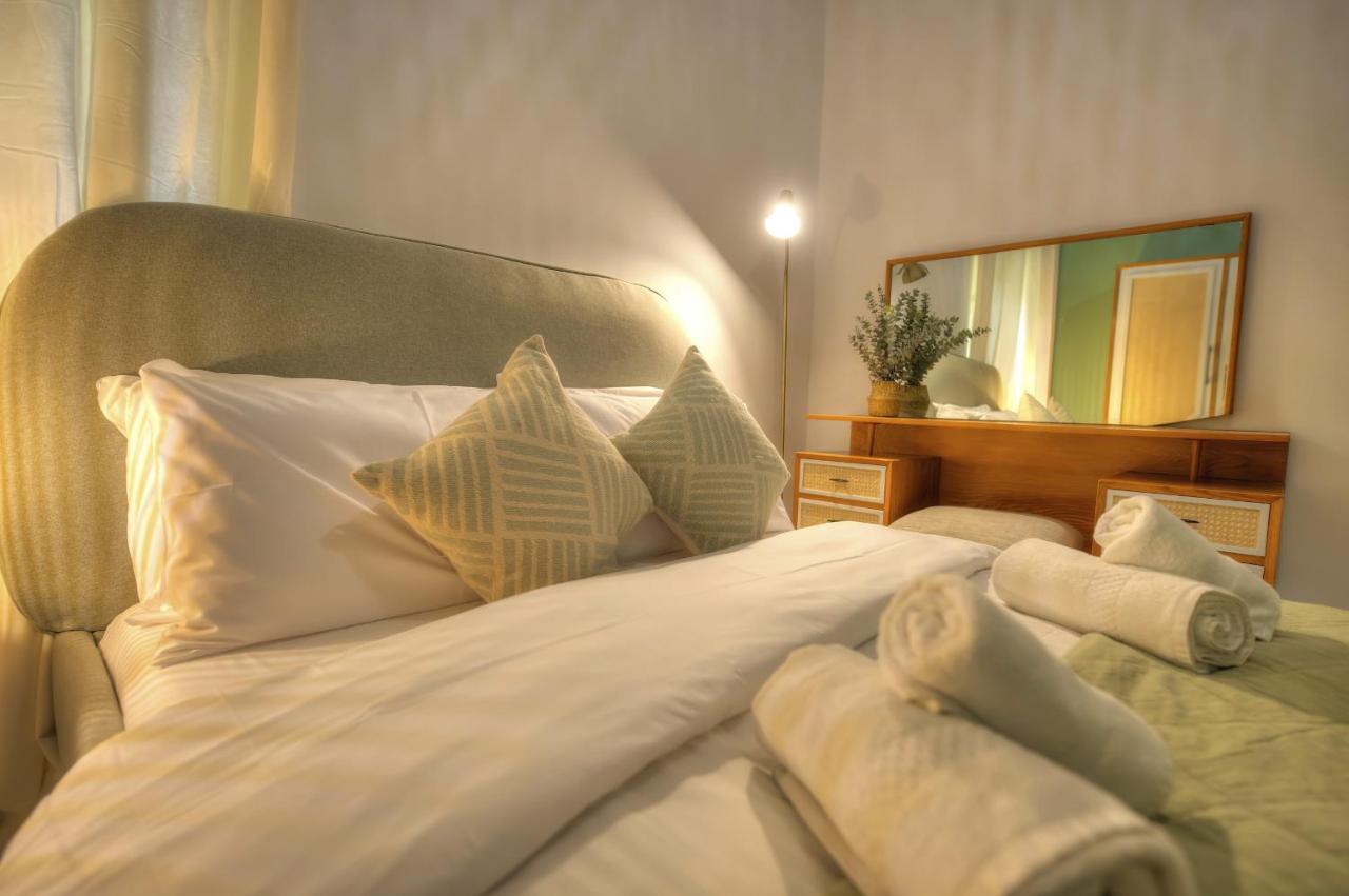 Beautifully Furnished Seafront 4 Bedrooms Goslm-4 Sliema Kültér fotó