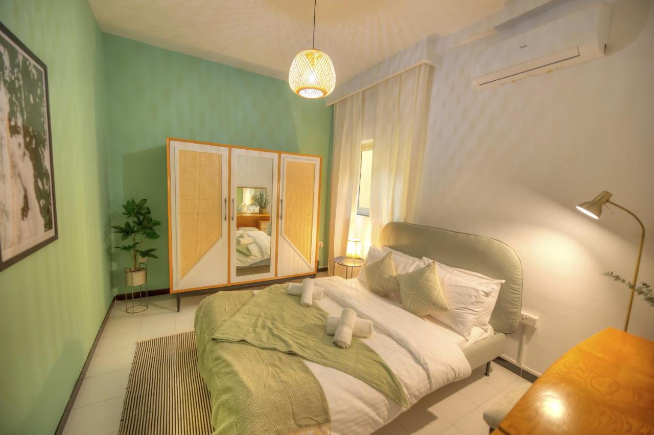Beautifully Furnished Seafront 4 Bedrooms Goslm-4 Sliema Kültér fotó