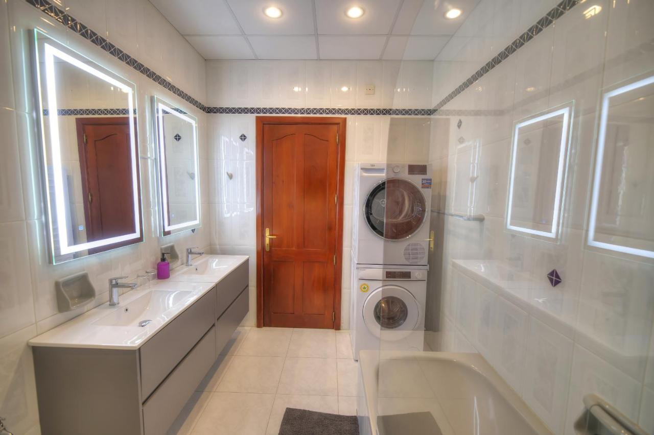Beautifully Furnished Seafront 4 Bedrooms Goslm-4 Sliema Kültér fotó
