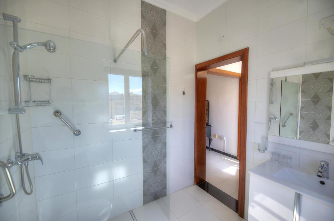 Beautifully Furnished Seafront 4 Bedrooms Goslm-4 Sliema Kültér fotó